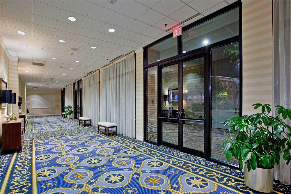 The Landing At Hampton Marina, Tapestry Collection By Hilton Hotel Interior photo
