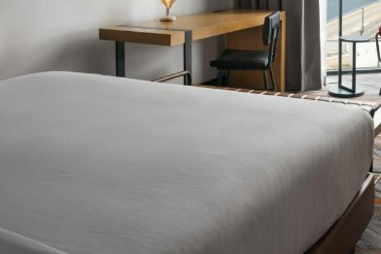 The Landing At Hampton Marina, Tapestry Collection By Hilton Hotel Exterior photo