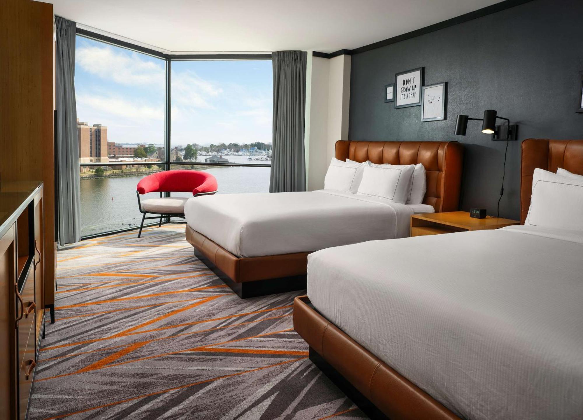 The Landing At Hampton Marina, Tapestry Collection By Hilton Hotel Exterior photo