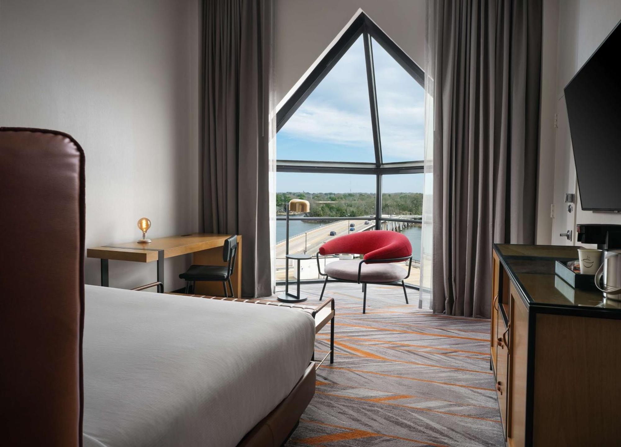 The Landing At Hampton Marina, Tapestry Collection By Hilton Hotel Exterior photo