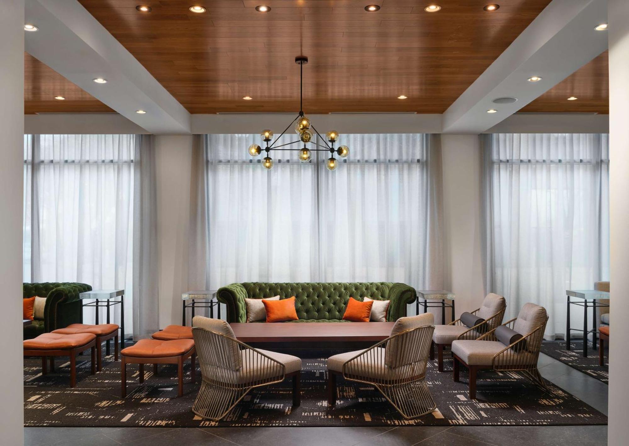 The Landing At Hampton Marina, Tapestry Collection By Hilton Hotel Exterior photo