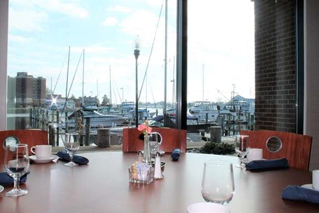 The Landing At Hampton Marina, Tapestry Collection By Hilton Hotel Restaurant photo