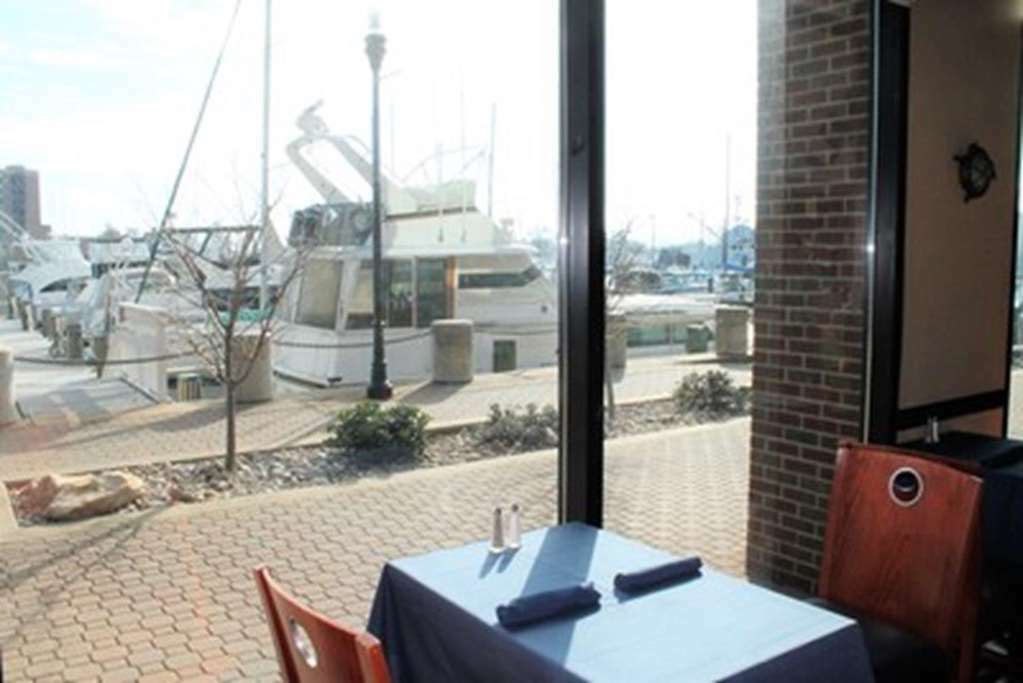 The Landing At Hampton Marina, Tapestry Collection By Hilton Hotel Restaurant photo