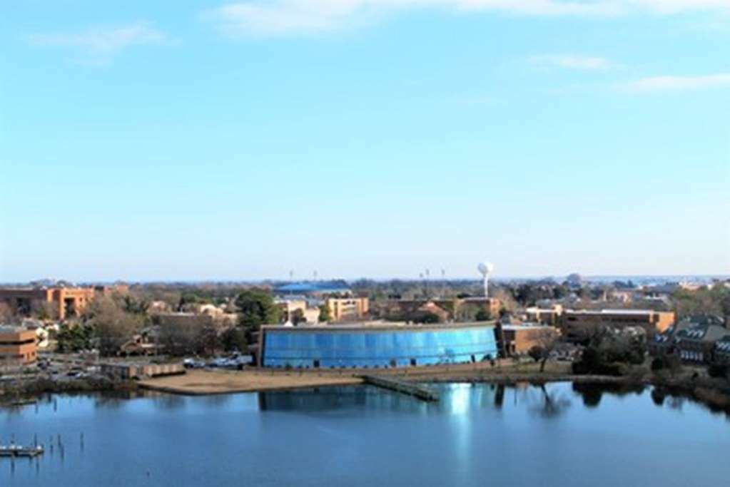 The Landing At Hampton Marina, Tapestry Collection By Hilton Hotel Amenities photo