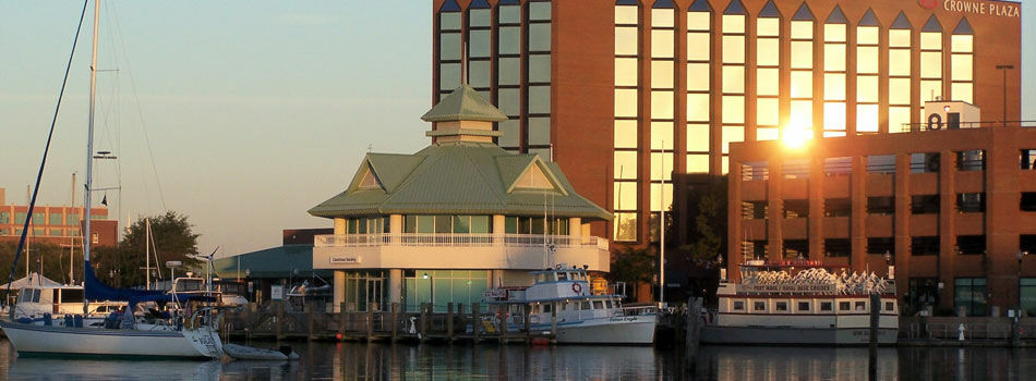 The Landing At Hampton Marina, Tapestry Collection By Hilton Hotel Exterior photo